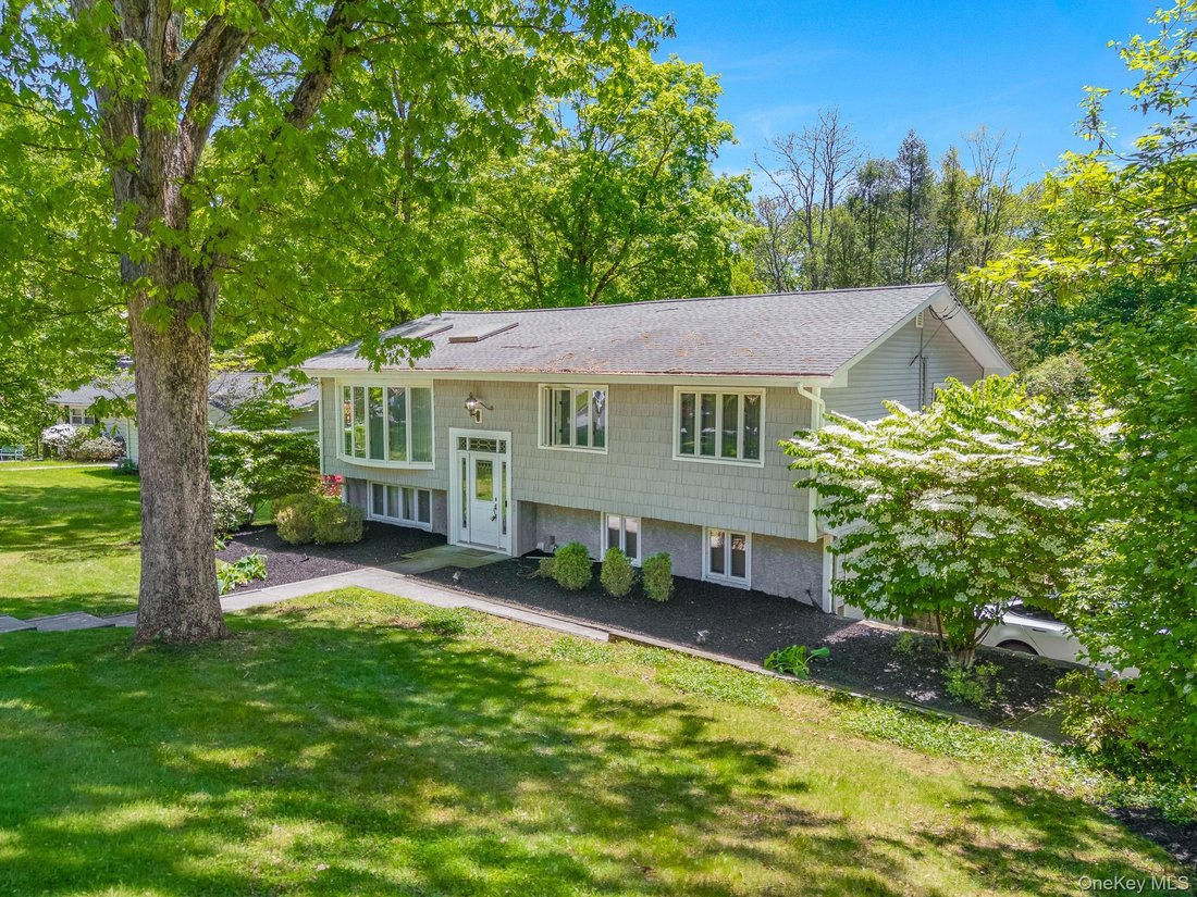 House in Mahopac, New York, United States 2 - 18020914
