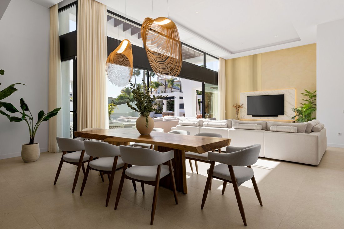 Villa in Nueva Andalucia, Marbella, Spain 4 - 17097480
