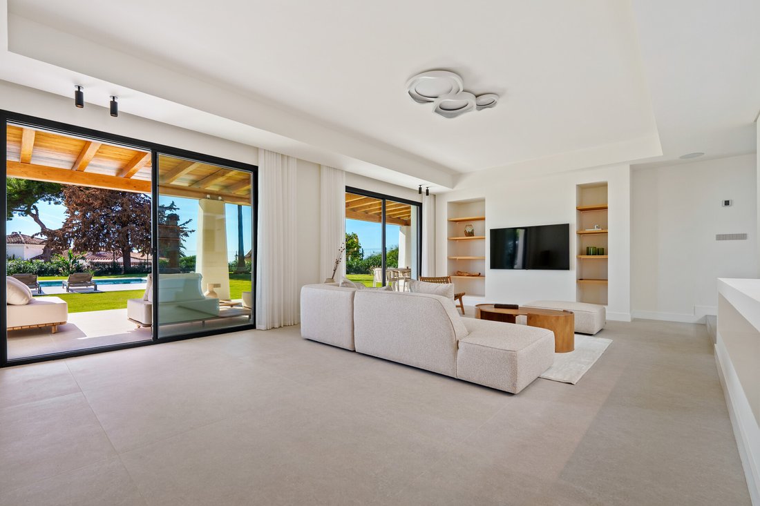 Villa in Marbella, Andalusia, Spain 5 - 17449177