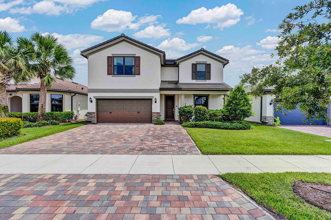 Lake Worth, Florida, United States 2 - 18021521