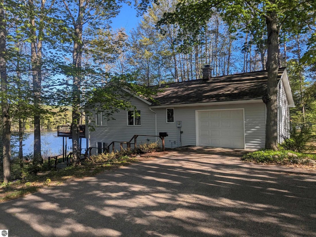 House in Central Lake, Michigan, United States 1 - 18017680