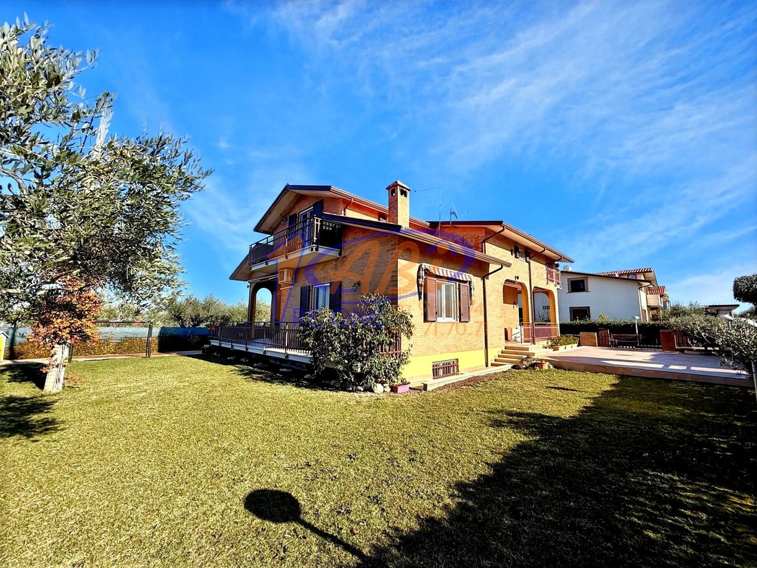 Villa in Lanciano, Abruzzo, Italy 1 - 18017066