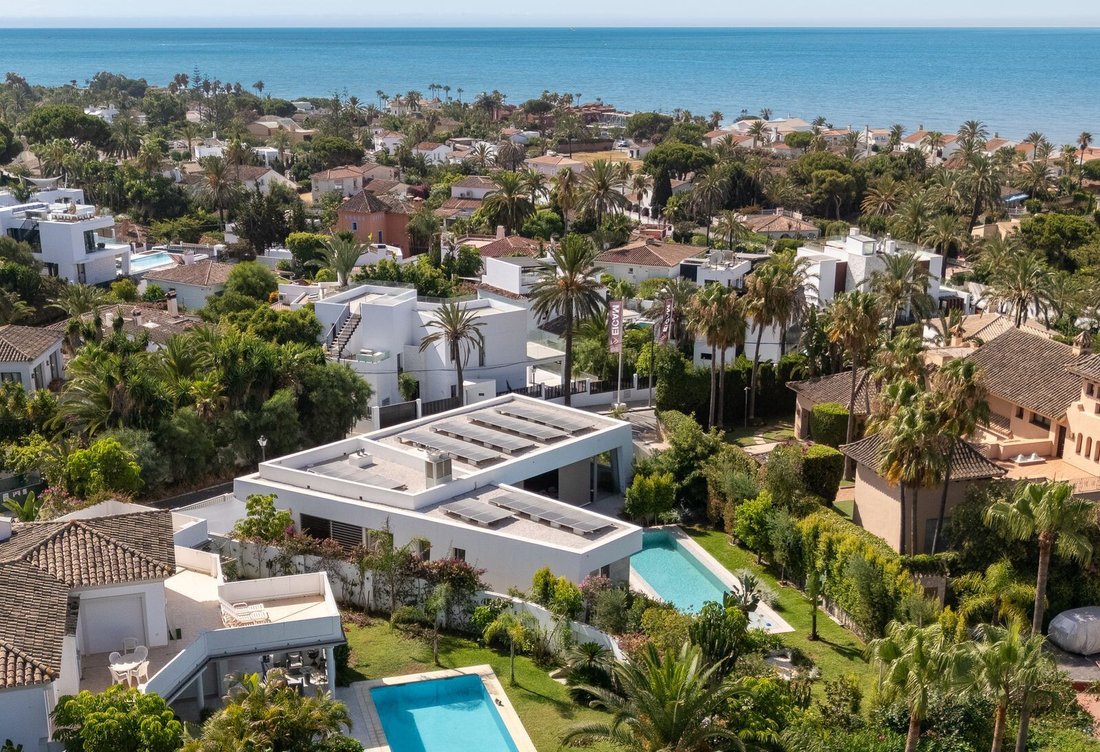 Villa en Elviria-Cabopino, Marbella, España 1 - 18016979