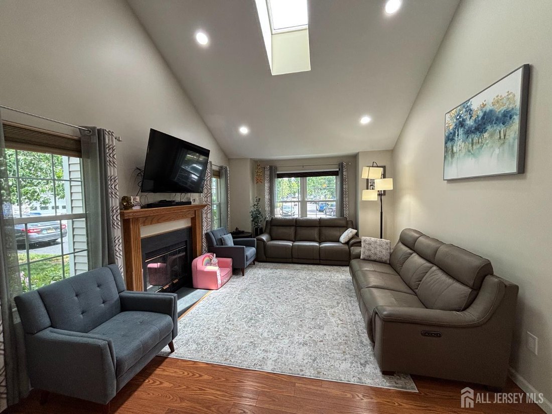 House in North Brunswick Township, New Jersey, United States 4 - 18021620