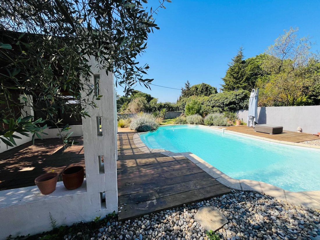 House in Pujaut, Occitania, France 3 - 18015283