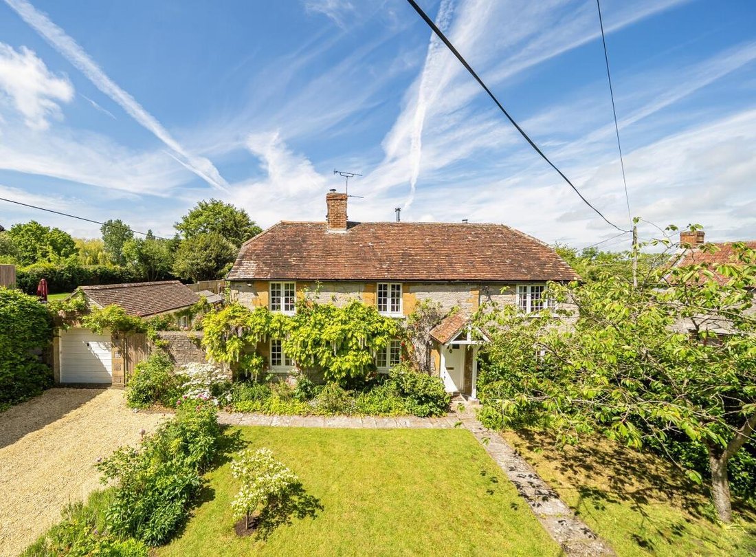 House in Somerset, England 1 - 18015711