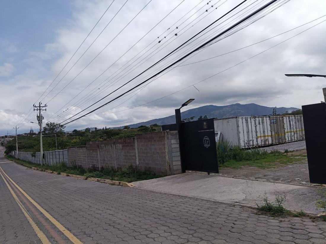 Land in Quito, Pichincha, Ecuador 4 - 18016783