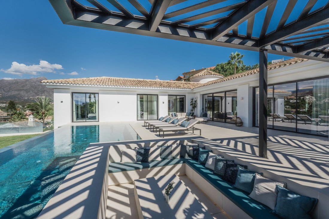 Villa in Nueva Andalucia, Marbella, Spain 2 - 12470448