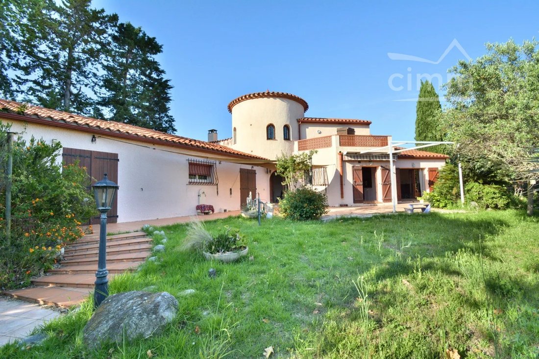 Villa in Argelès-sur-Mer, Occitania, France 1 - 17964515