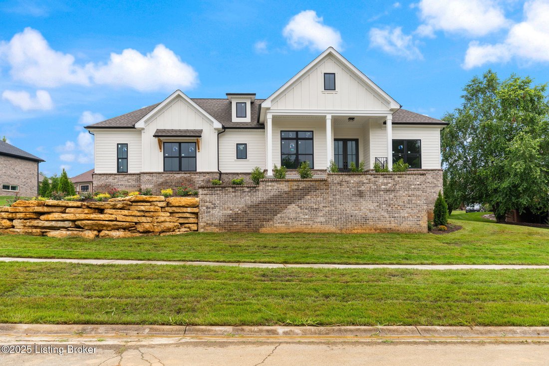 House in La Grange, Kentucky, United States 3 - 18021162