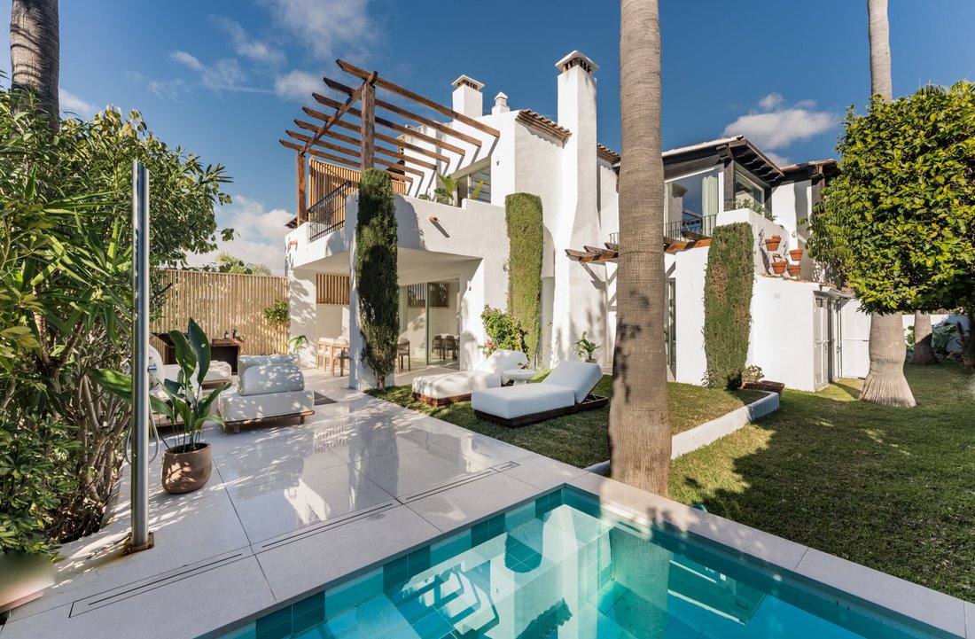 Villa in Marbella, Andalusia, Spain 1 - 17152457