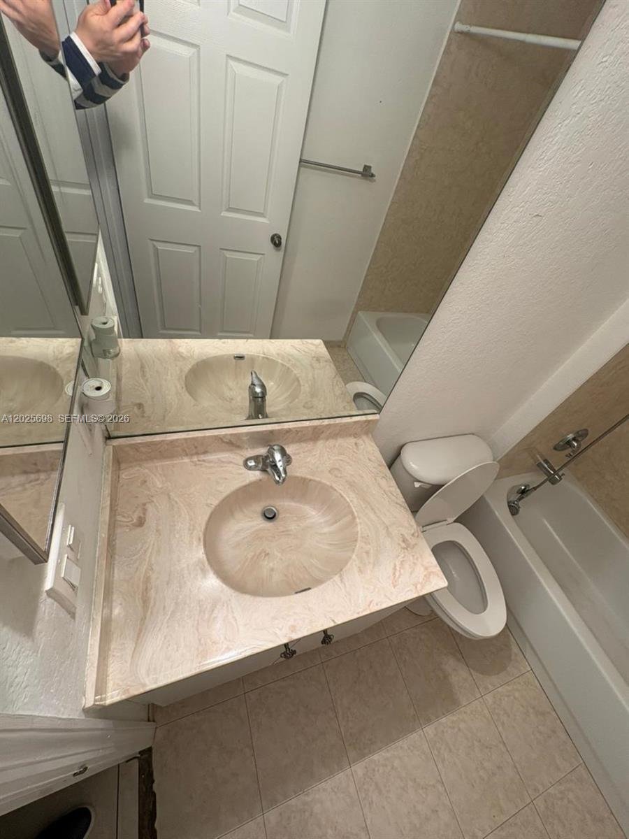 Condo in Hallandale Beach, Florida, United States 5 - 18017148