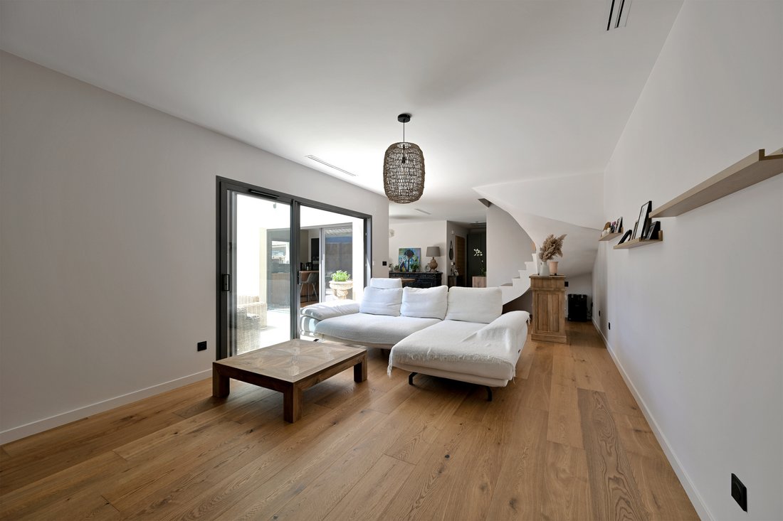 House in Camplanier, Nimes, France 5 - 18016392