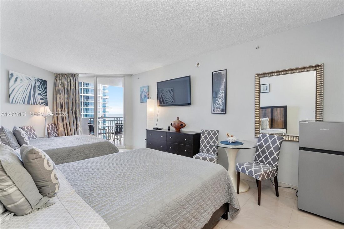 Condo in Sunny Isles Beach, Florida, United States 5 - 18016027