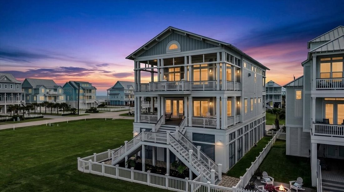 House in Galveston, Texas, United States 1 - 18018111