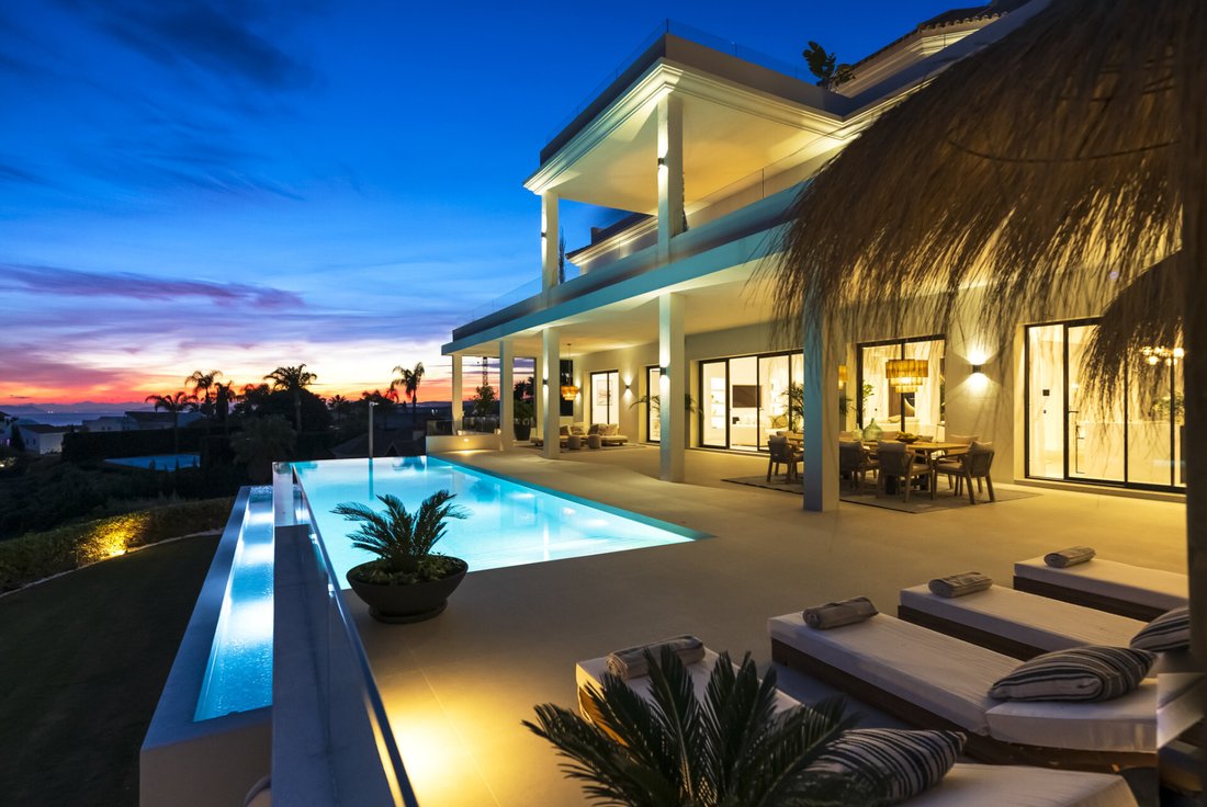 Villa in Cancelada, Estepona, Andalusia 4 - 12476323