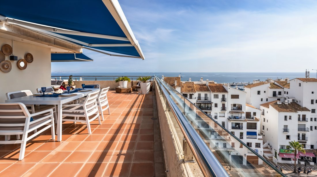 Apartment in Puerto Banus, Marbella, Spain 4 - 15772847