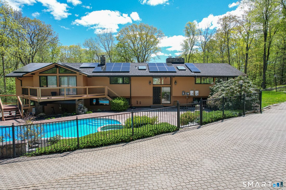 House in Torrington, Connecticut, United States 3 - 18015625