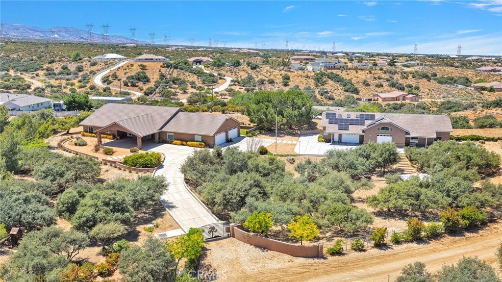 House in Oak Hills, California, United States 1 - 17938440