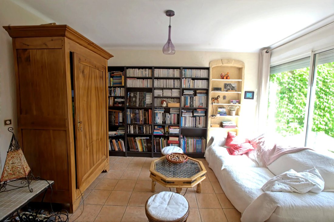 House in Le Puy-Sainte-Réparade, Provence-Alpes-Côte d'Azur, France 4 - 18019586