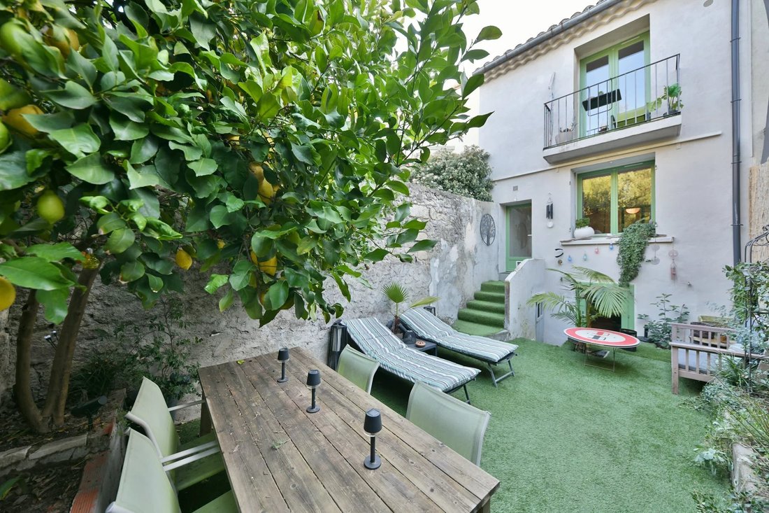 Townhouse in Uzès, Occitania, France 1 - 18016985