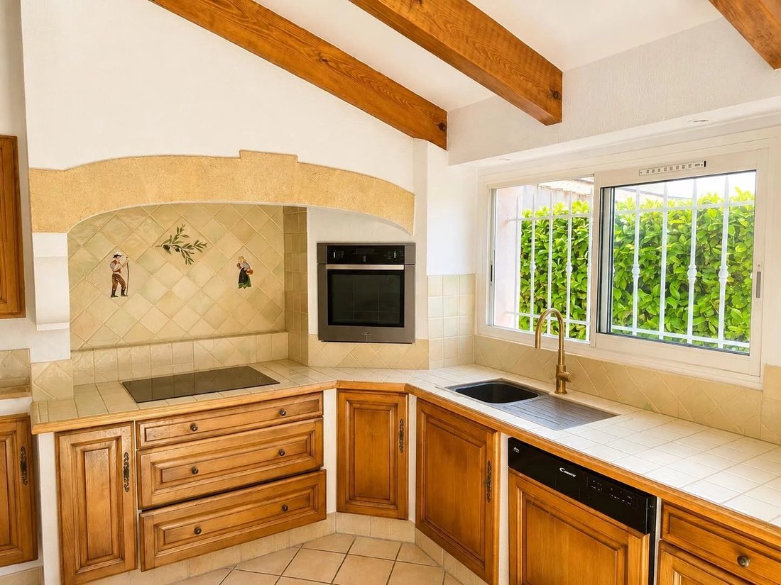 House in Ganteaume, Aubagne, France 1 - 18017014