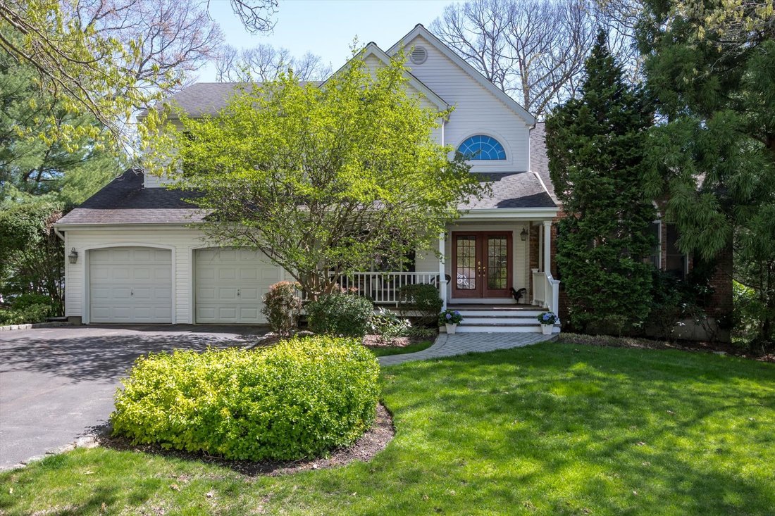 House in Huntington Station, New York, United States 2 - 18016907