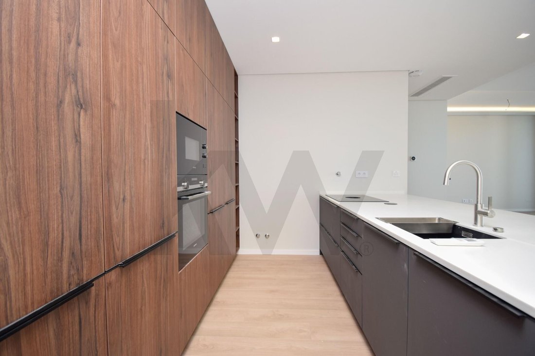 Townhouse in Alcabideche, Lisbon, Portugal 5 - 17253096