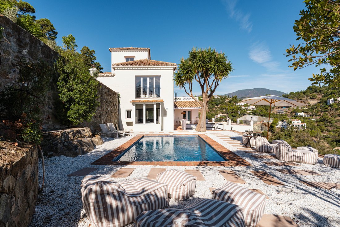 Villa in El Madroñal, Benahavis, Spain 1 - 16963288