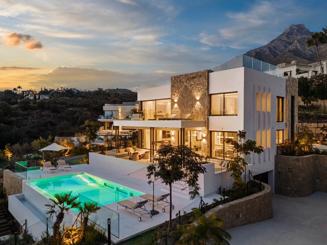 Villa in Golden Mile, Andalusia, Spain 1 - 16819675