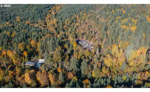 House in Dallas, Oregon, United States 1
