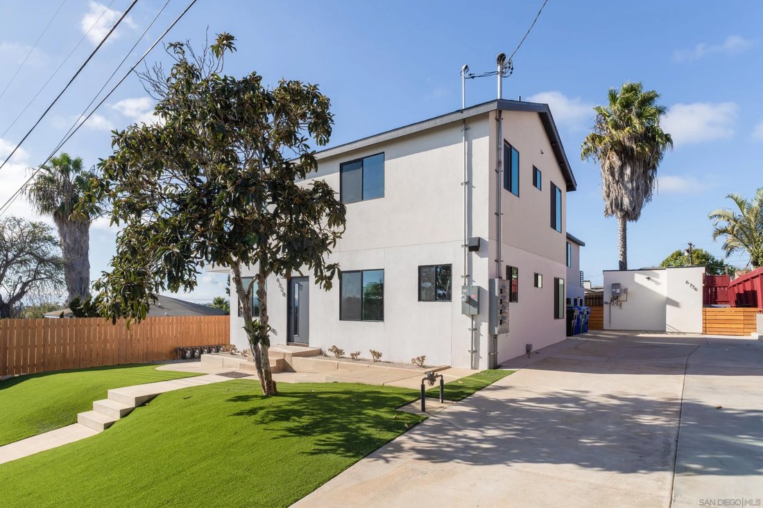 San Diego, California, United States 1 - 18019933