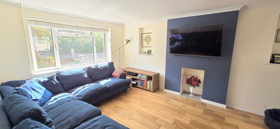 House in Lindfield, England 4 - 18017032