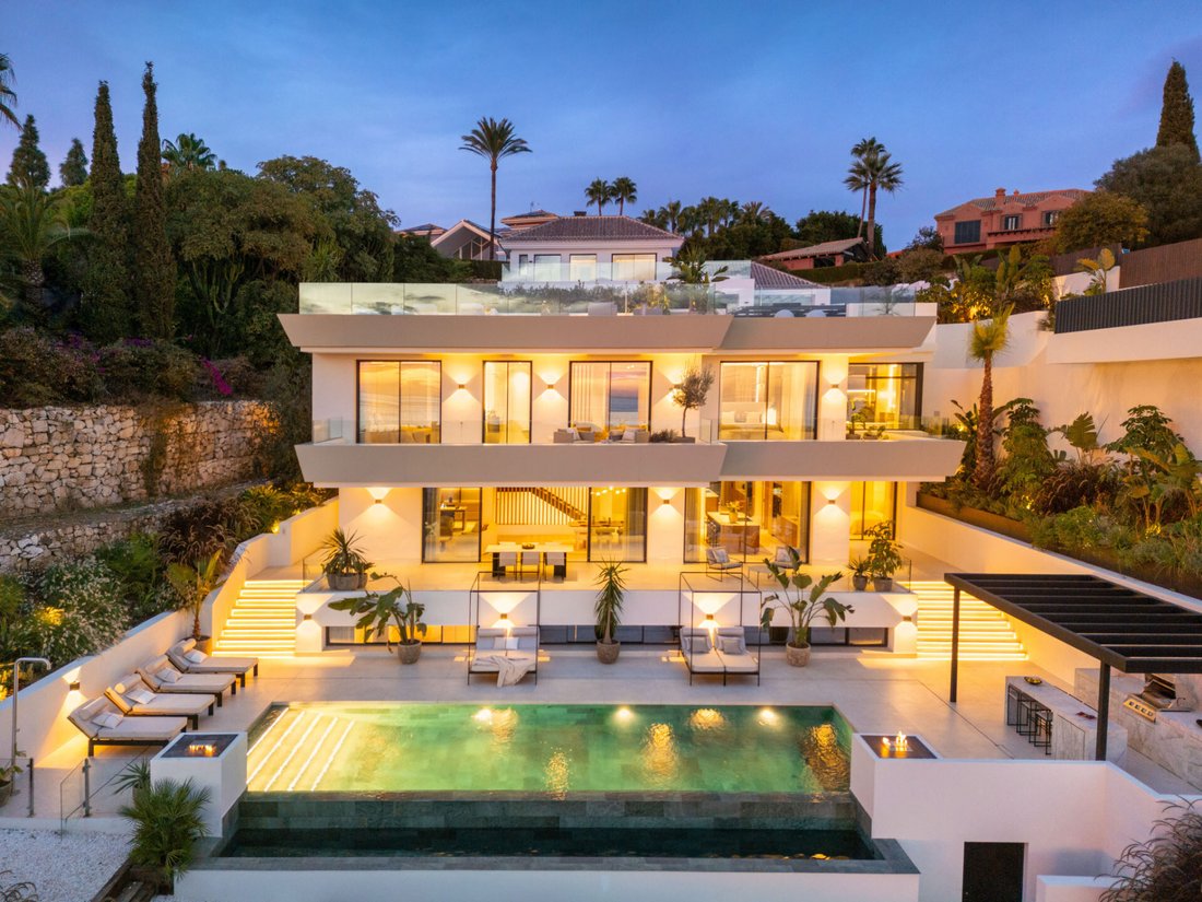 Villa in Elviria-Cabopino, Marbella, Spain 1 - 16819788