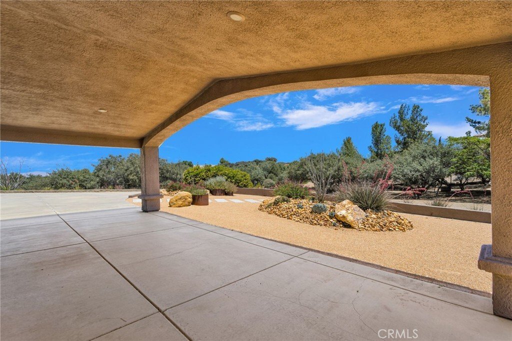 House in Oak Hills, California, United States 4 - 17938440