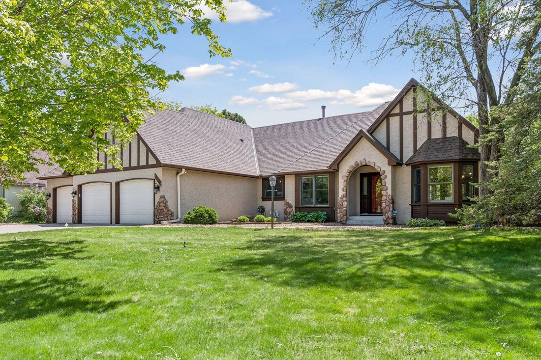 House in Woodbury, Minnesota, United States 1 - 18018255