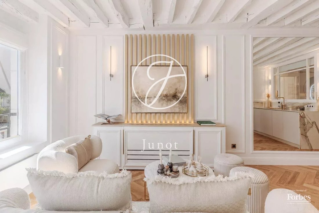 Apartment in Les Halles, Paris 1er Arrondissement, Paris 2 - 18002321