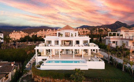 Villa in Cancelada, Estepona, Andalusien 1