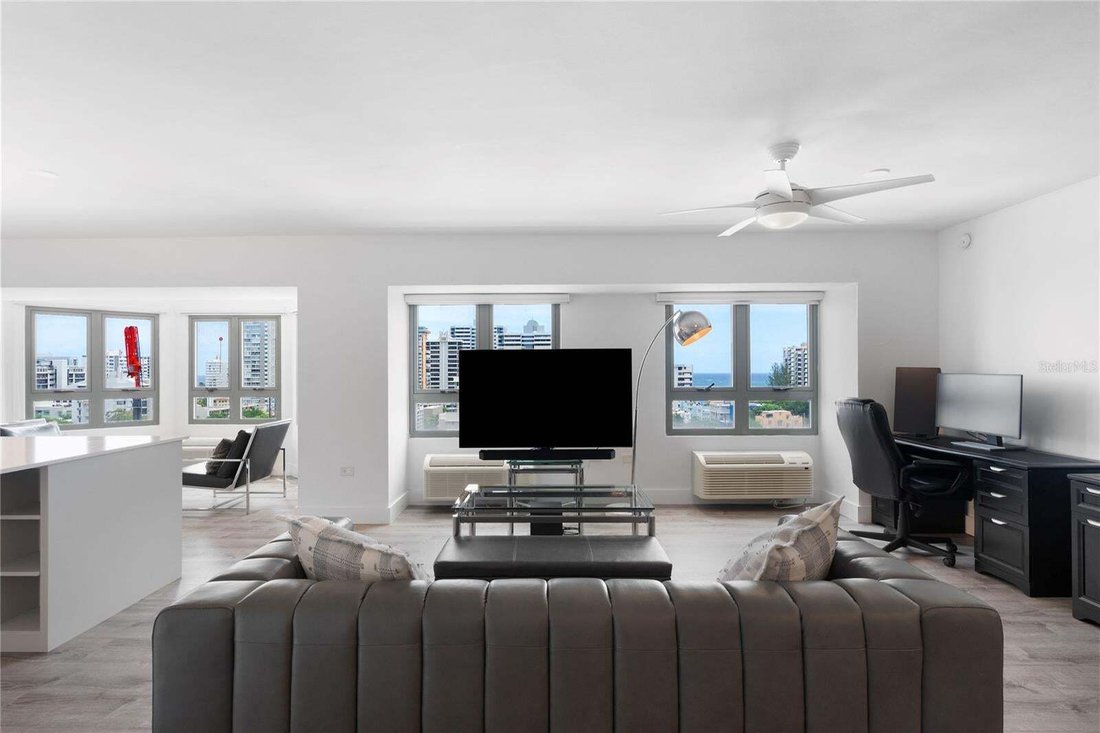 Condo in SAN JUAN, PR, United States 4 - 18018631