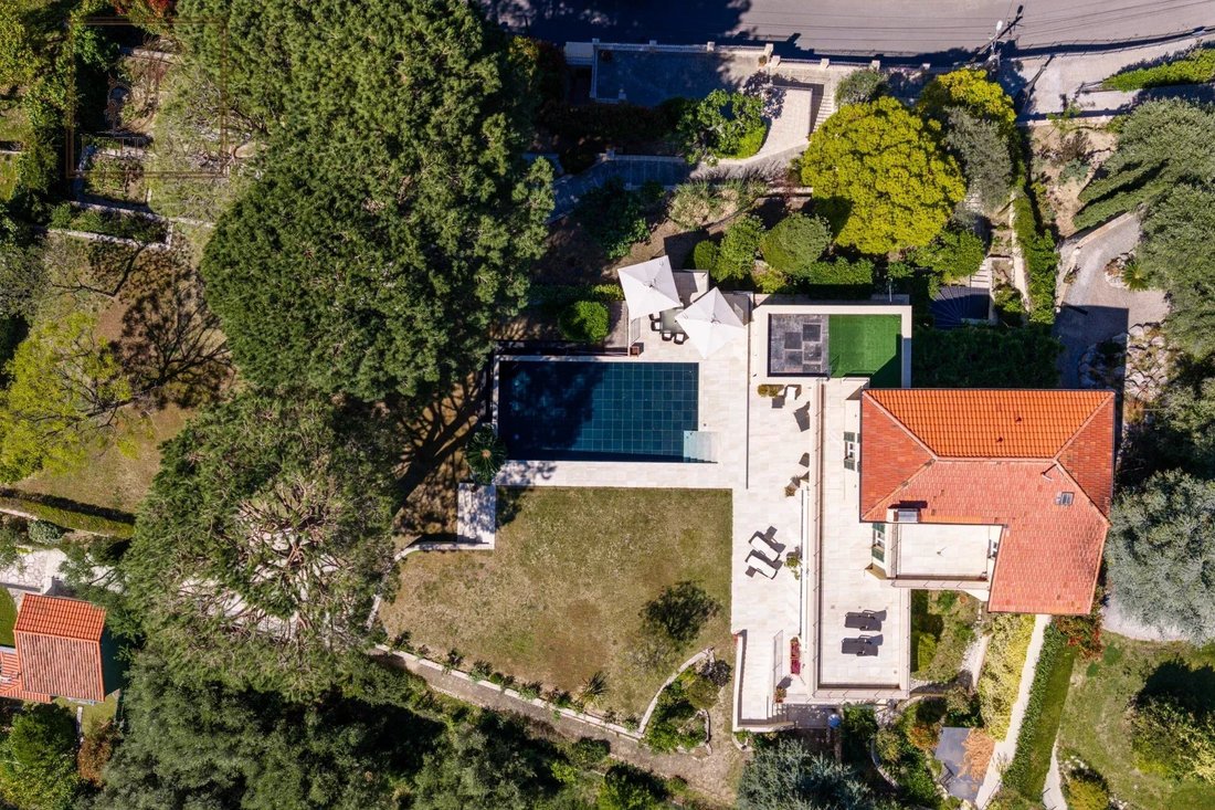 Villa in Menton, Provence-Alpes-Côte d'Azur, France 2 - 18017023