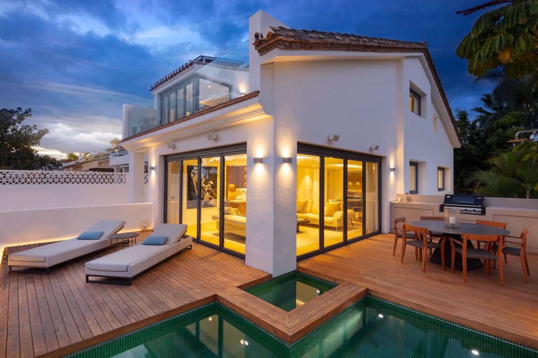 Villa in Golden Mile, Andalusia, Spain 1 - 11833354