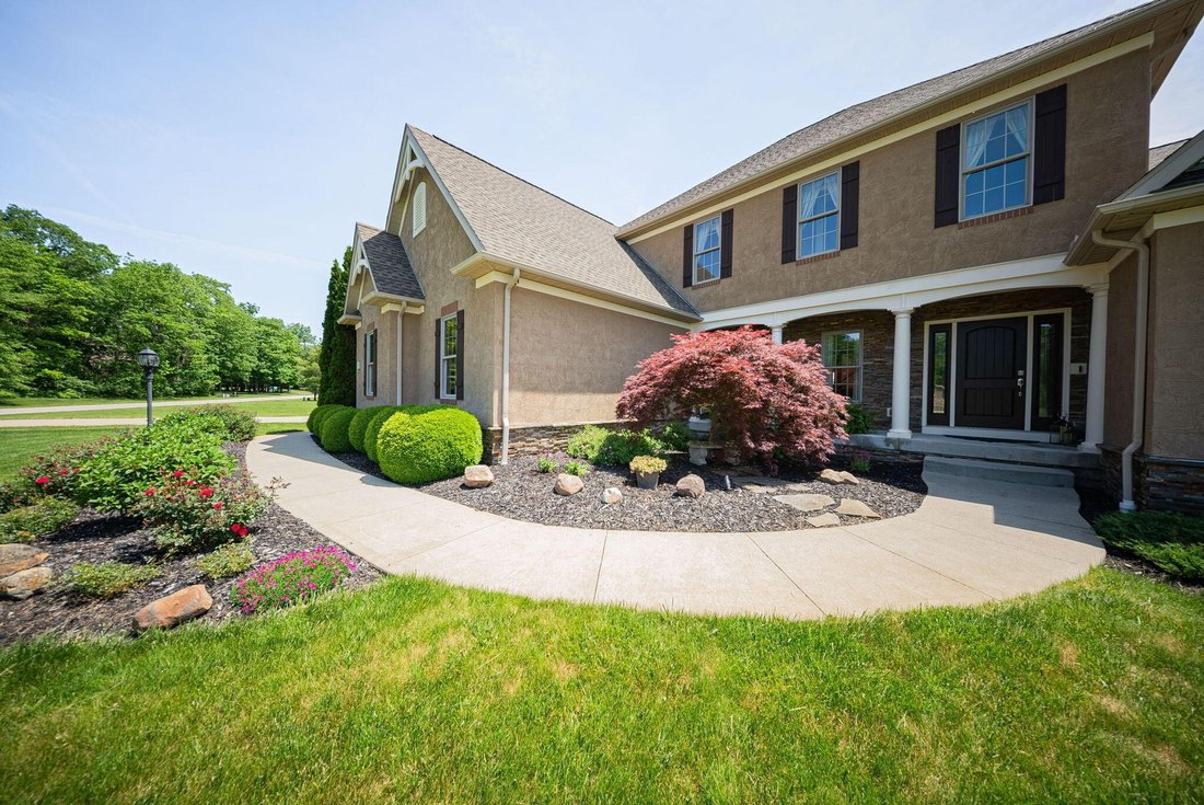 House in Marysville, Ohio, United States 3 - 18018040