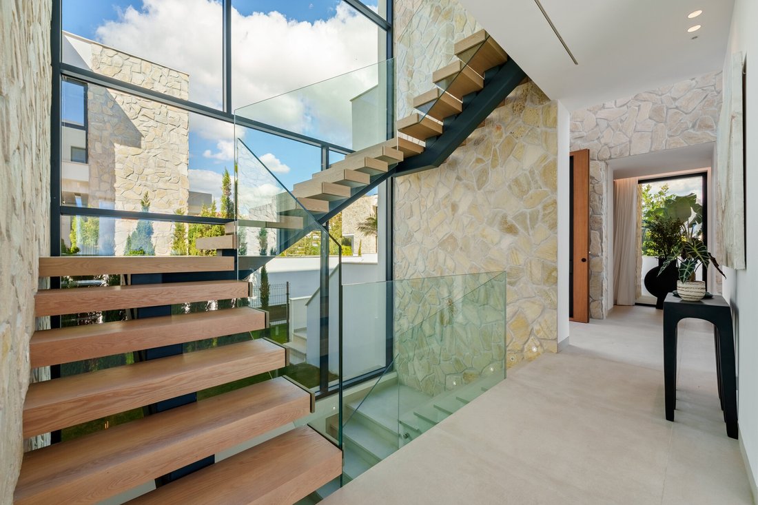 Villa in La Quinta, Benahavis, Andalusia 3 - 16696521