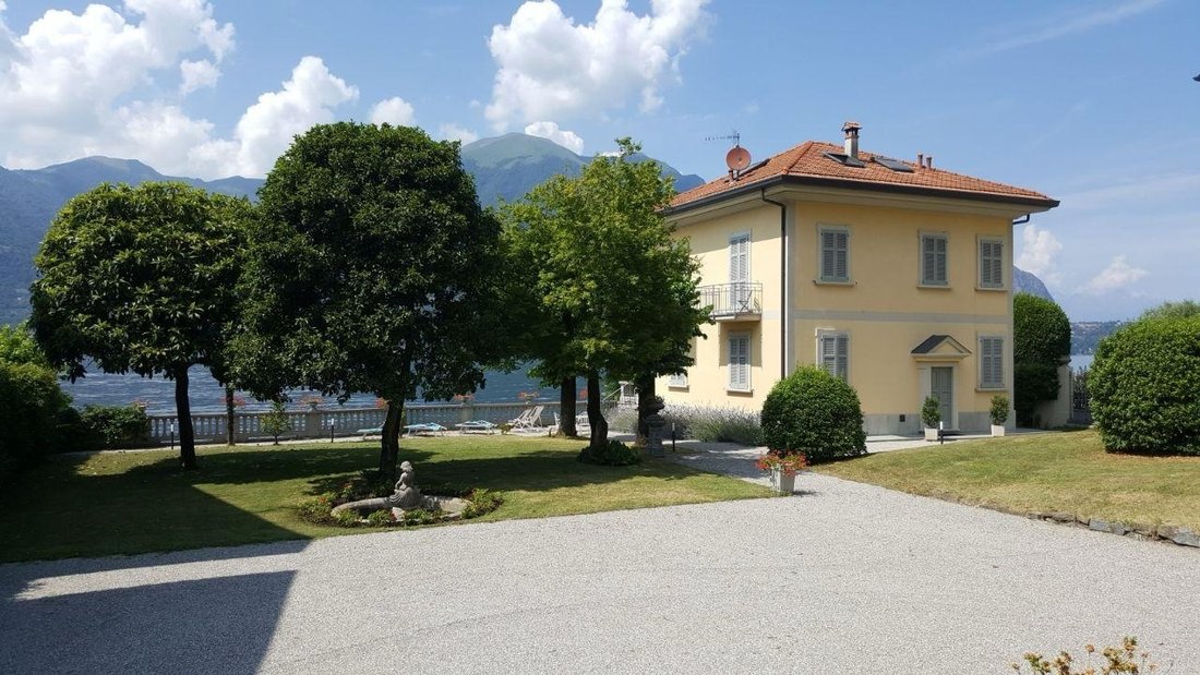 Villa in Lezzeno, Lombardy, Italy 1 - 18017002