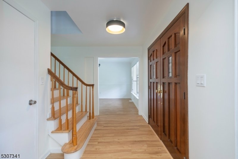 House in Morris Plains, New Jersey, United States 5 - 18020834