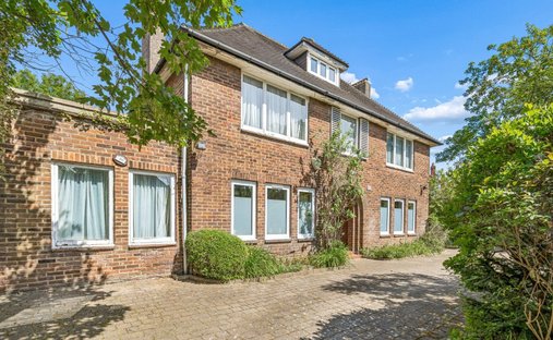 Landhaus in Cricklewood, Brent, England 1