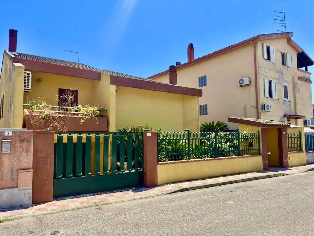 Villa in Pirri, Cagliari, Sardinia 1 - 18021700