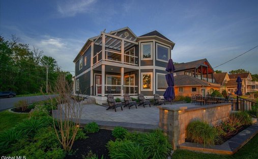 House in Saratoga Springs, New York, United States 1