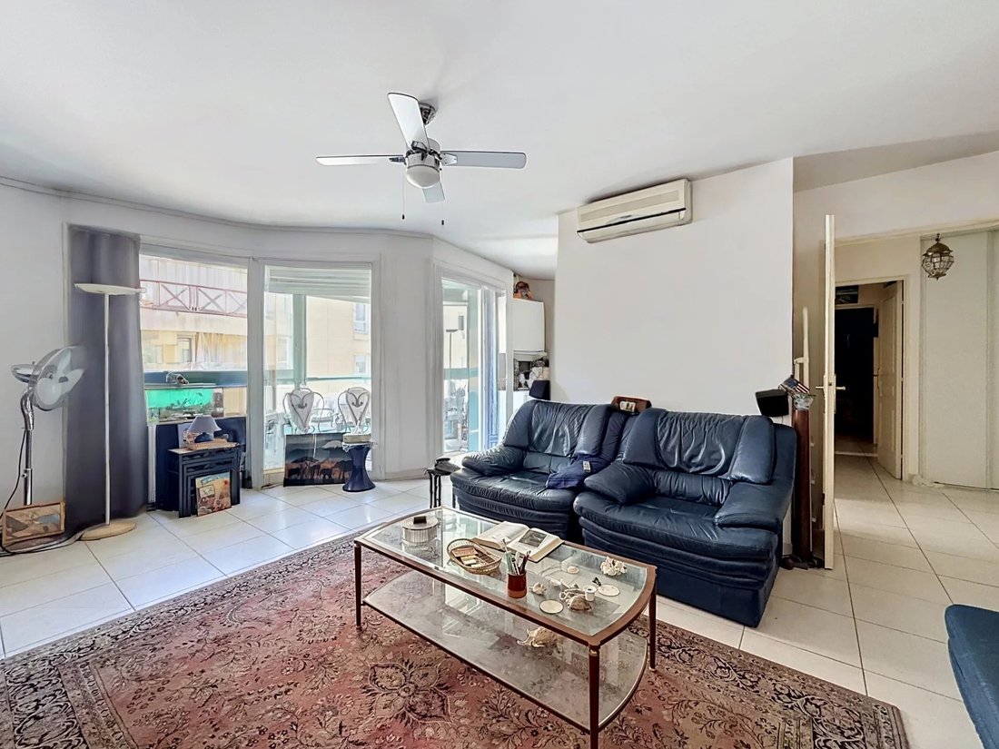 Apartment in Le Port, Nice, France 1 - 16026574
