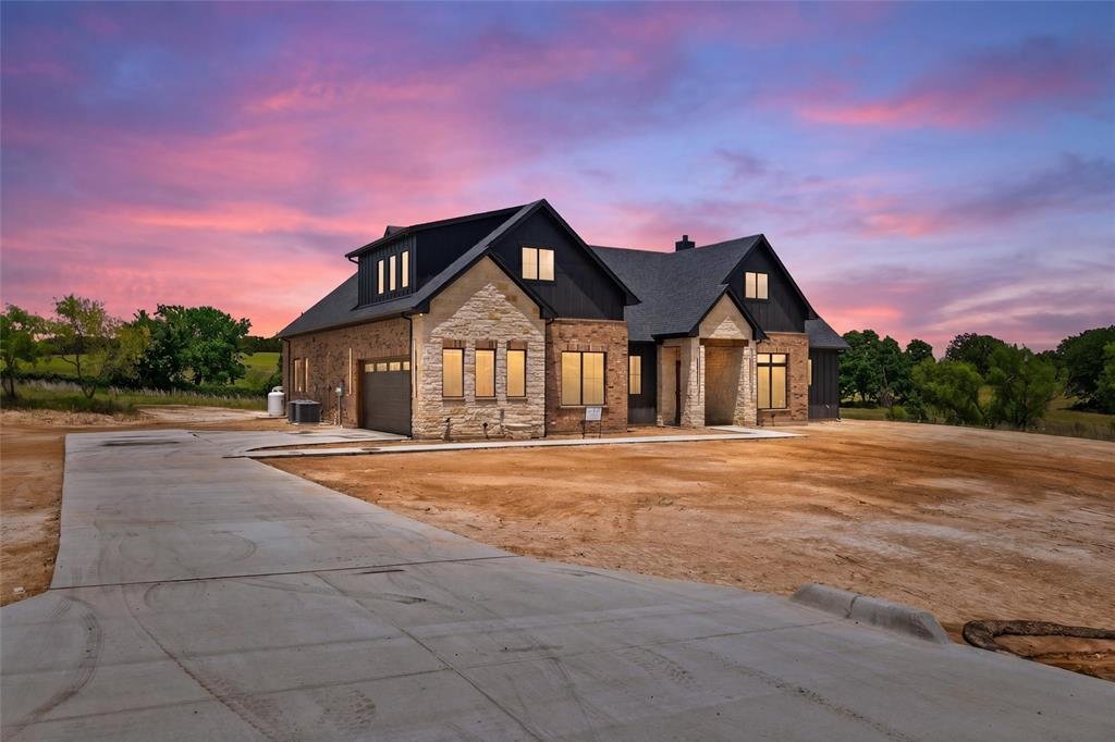 House in Weatherford, Texas, United States 2 - 18020202